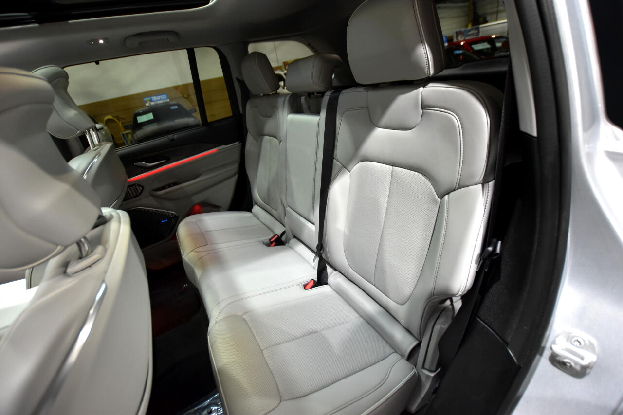 Jeep Grand Cherokee 4xe Overland 4x4 2022 Jeep Grand Cherokee 4xe Overland 4x4 2022