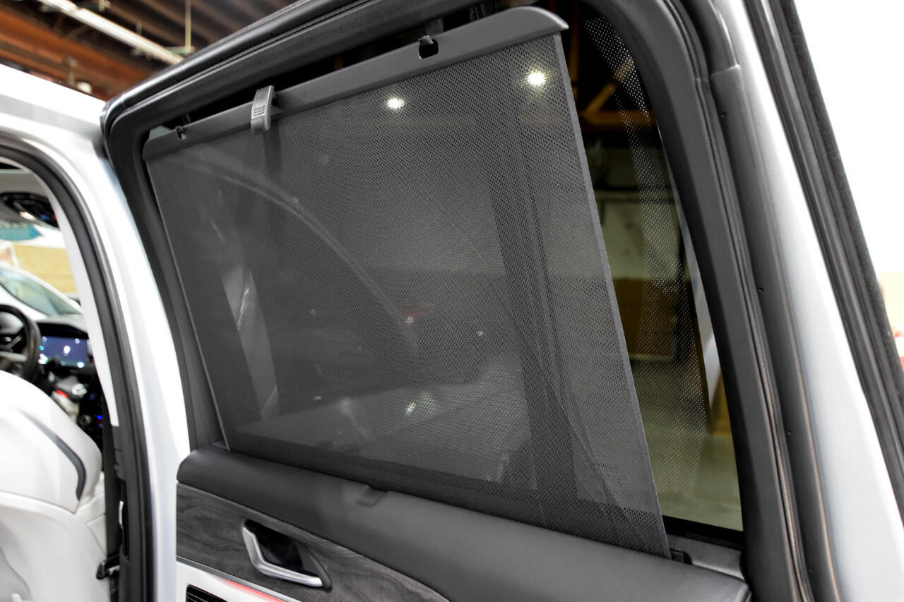 Jeep Grand Cherokee 4xe Overland 4x4 2022 Jeep Grand Cherokee 4xe Overland 4x4 2022