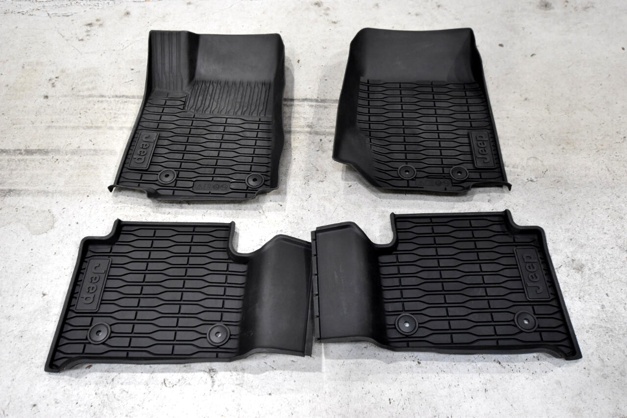 Jeep Grand Cherokee 4xe Overland 4x4 2022 Jeep Grand Cherokee 4xe Overland 4x4 2022