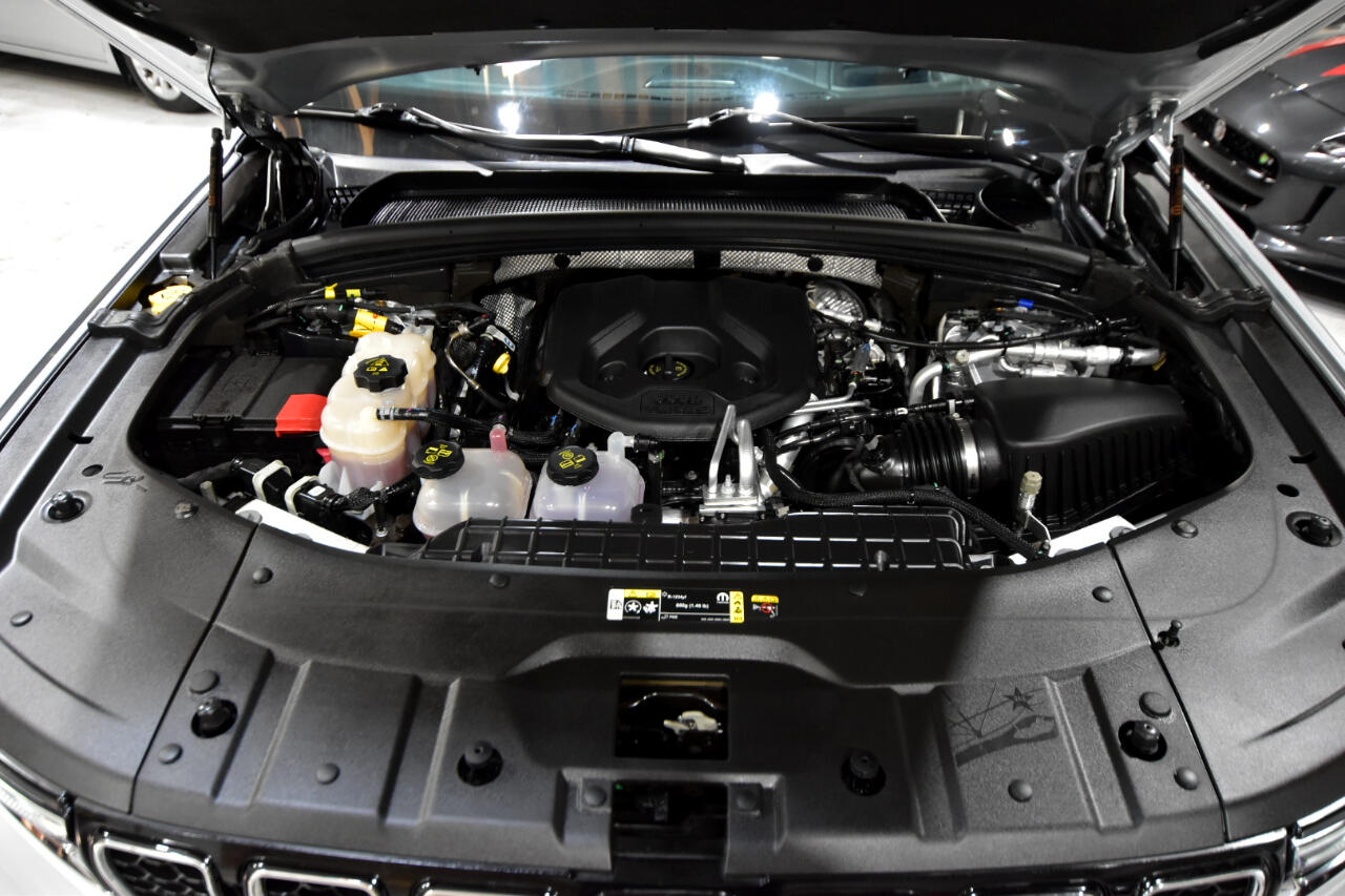 Jeep Grand Cherokee 4xe Overland 4x4 2022 Jeep Grand Cherokee 4xe Overland 4x4 2022