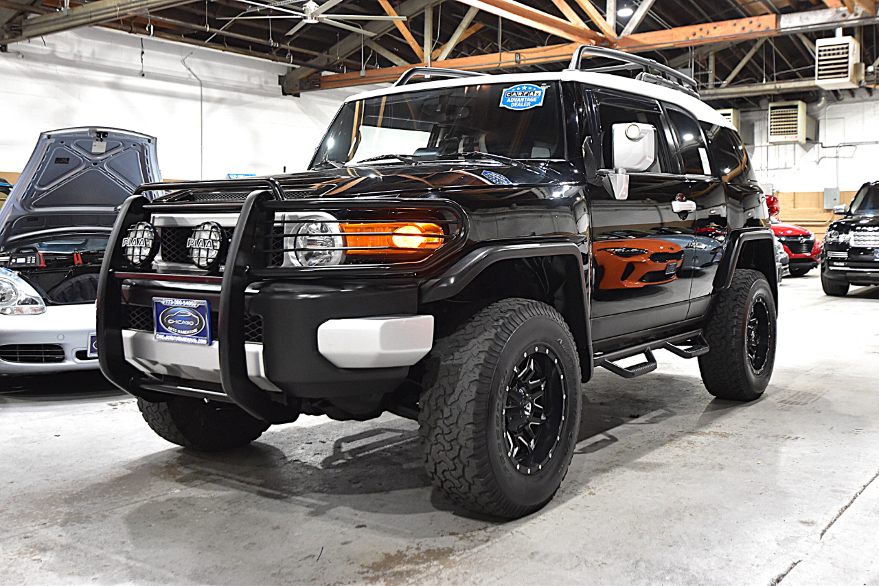 Toyota FJ Cruiser 4WD 4dr Auto (Natl) 2014 Toyota FJ Cruiser 4WD 4dr Auto (Natl) 2014