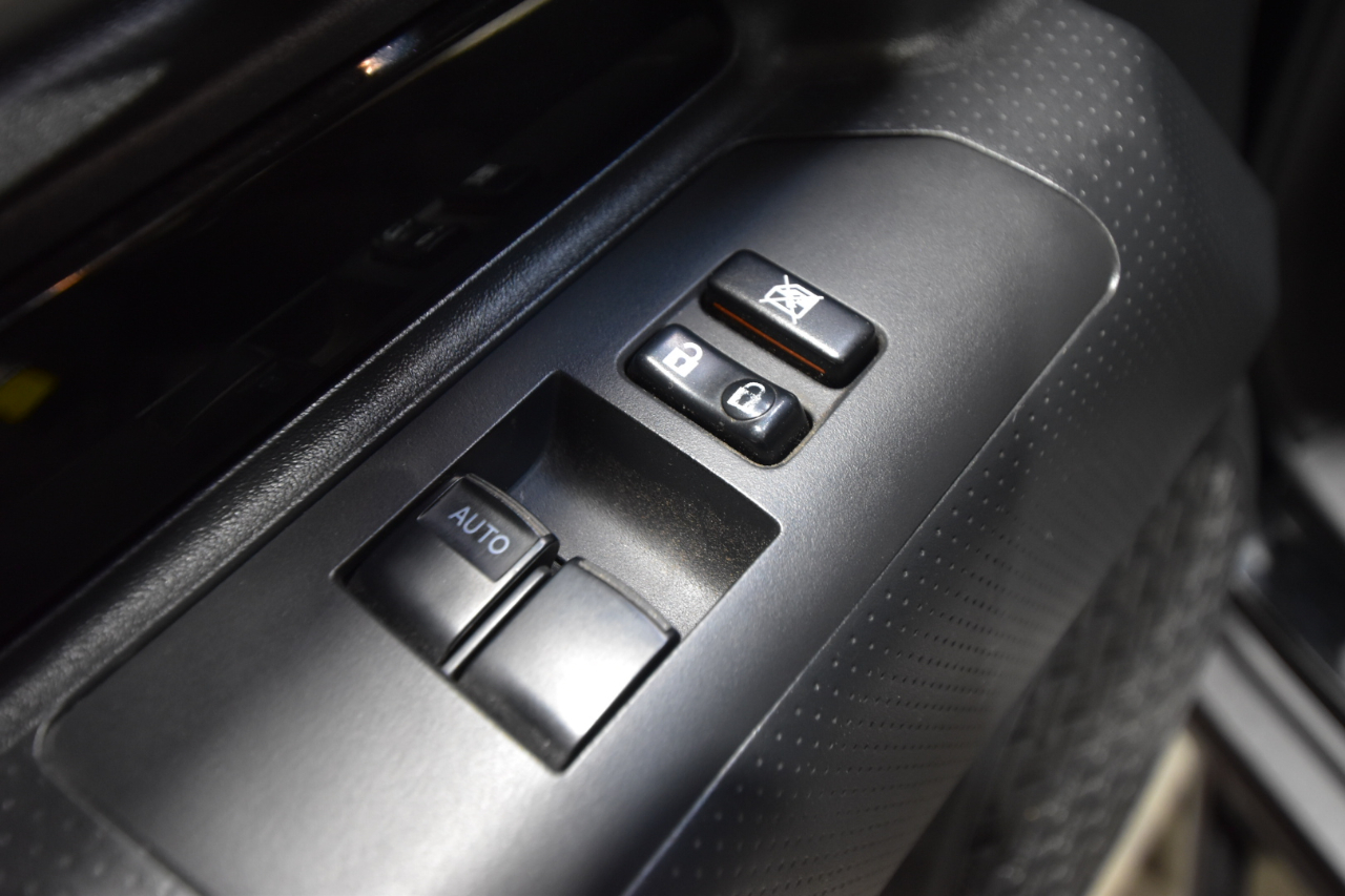 Toyota FJ Cruiser 4WD 4dr Auto (Natl) 2014 Toyota FJ Cruiser 4WD 4dr Auto (Natl) 2014