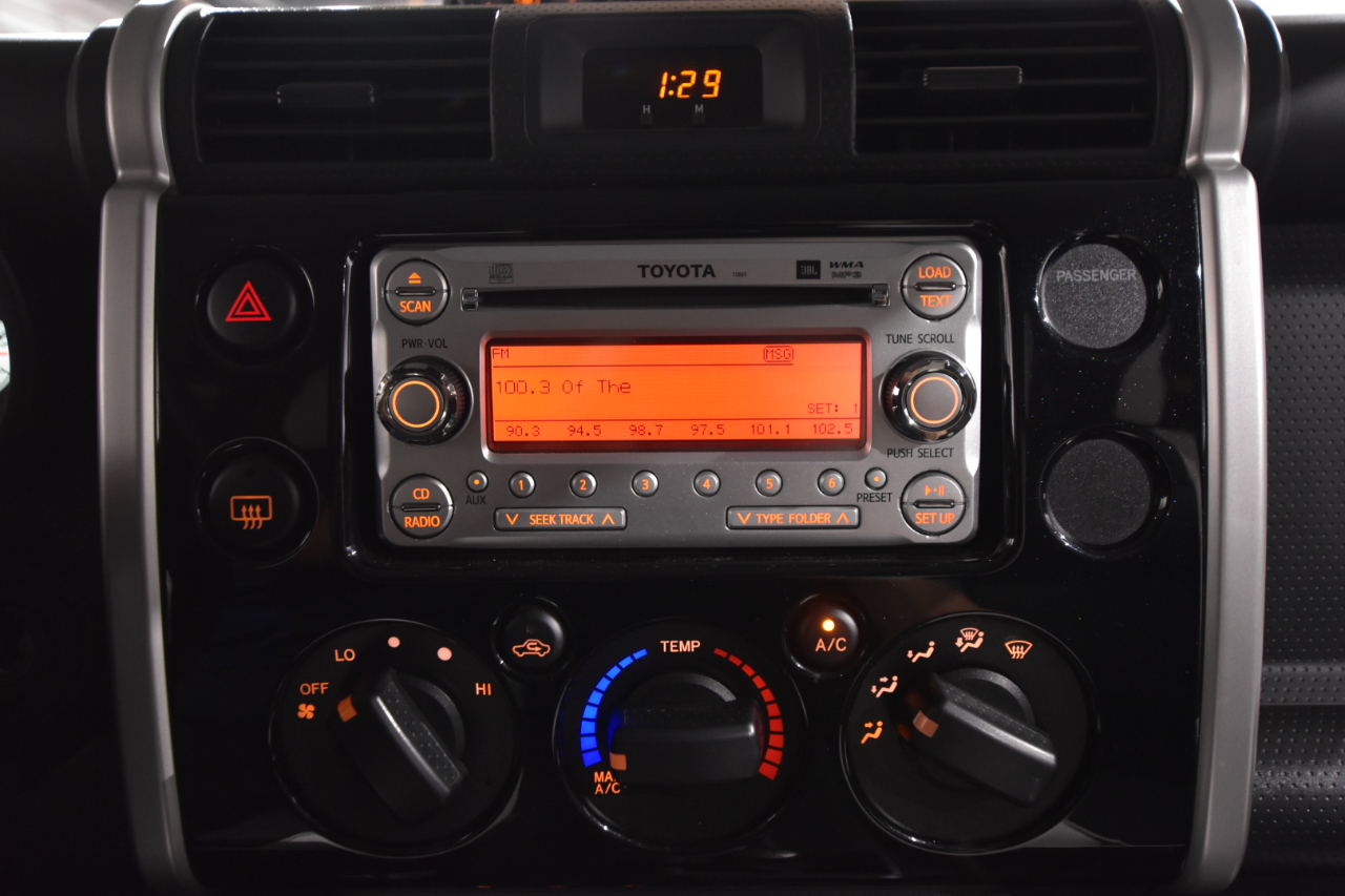 Toyota FJ Cruiser 4WD 4dr Auto (Natl) 2014 Toyota FJ Cruiser 4WD 4dr Auto (Natl) 2014