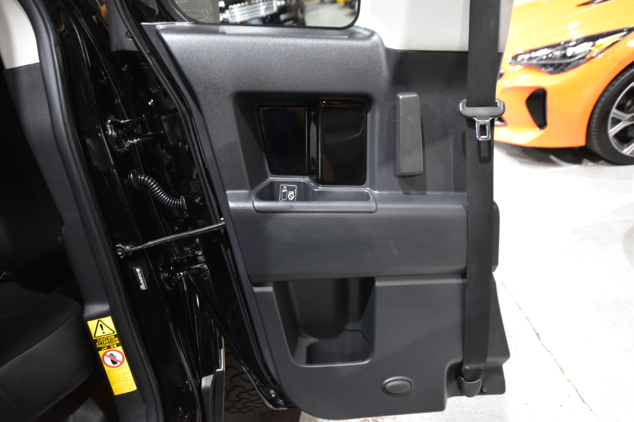 Toyota FJ Cruiser 4WD 4dr Auto (Natl) 2014 Toyota FJ Cruiser 4WD 4dr Auto (Natl) 2014