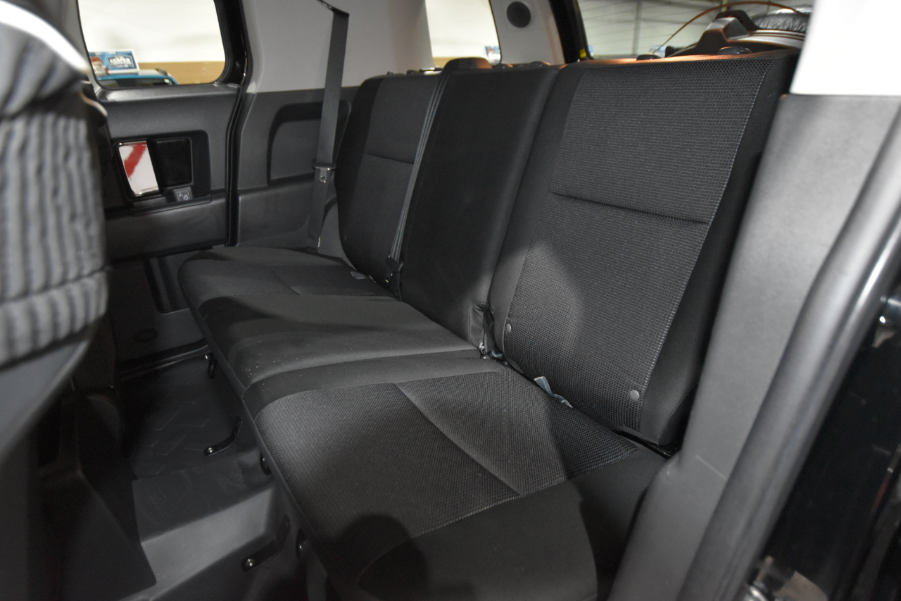 Toyota FJ Cruiser 4WD 4dr Auto (Natl) 2014 Toyota FJ Cruiser 4WD 4dr Auto (Natl) 2014