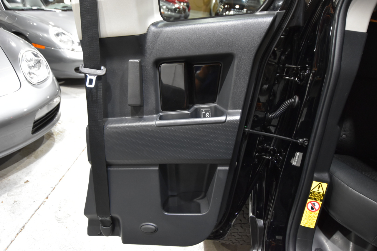 Toyota FJ Cruiser 4WD 4dr Auto (Natl) 2014 Toyota FJ Cruiser 4WD 4dr Auto (Natl) 2014