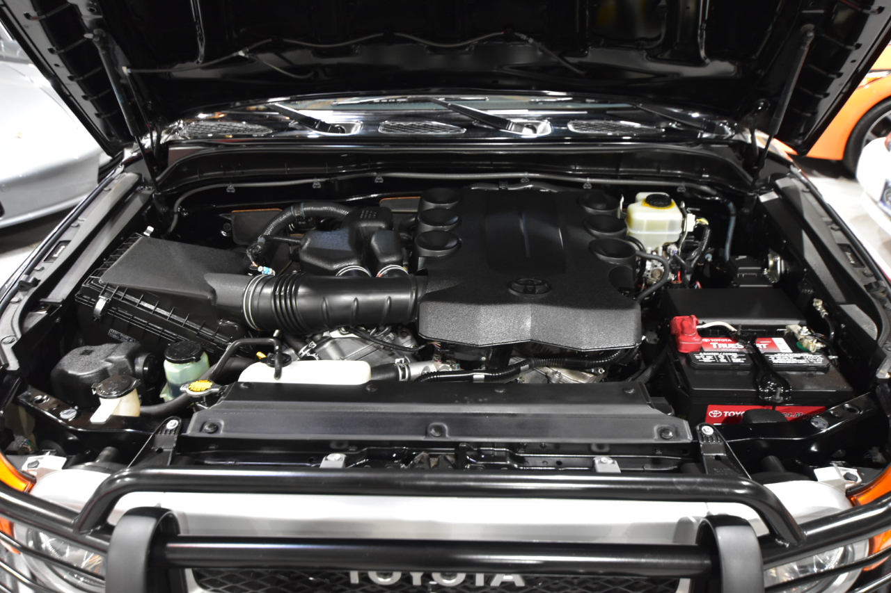 Toyota FJ Cruiser 4WD 4dr Auto (Natl) 2014 Toyota FJ Cruiser 4WD 4dr Auto (Natl) 2014