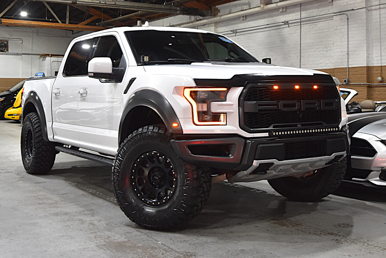 2020 Ford F-150 Raptor photo 2