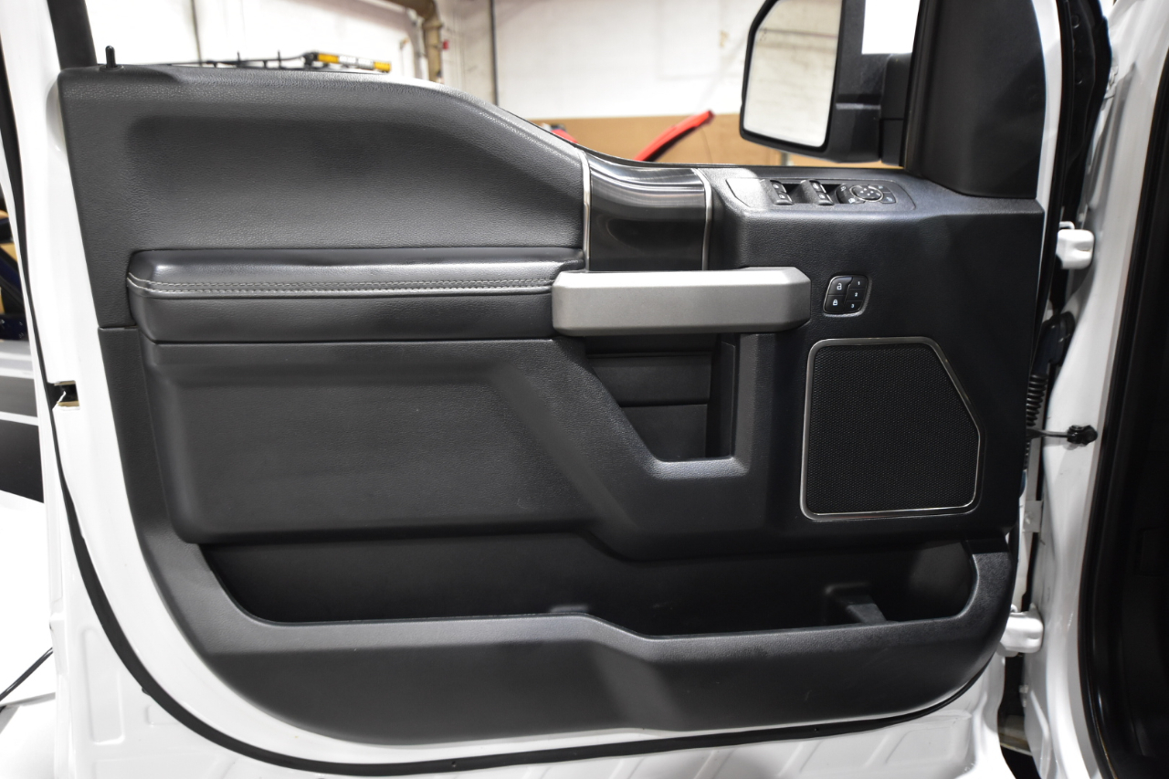 2020 Ford F-150 Raptor photo 15