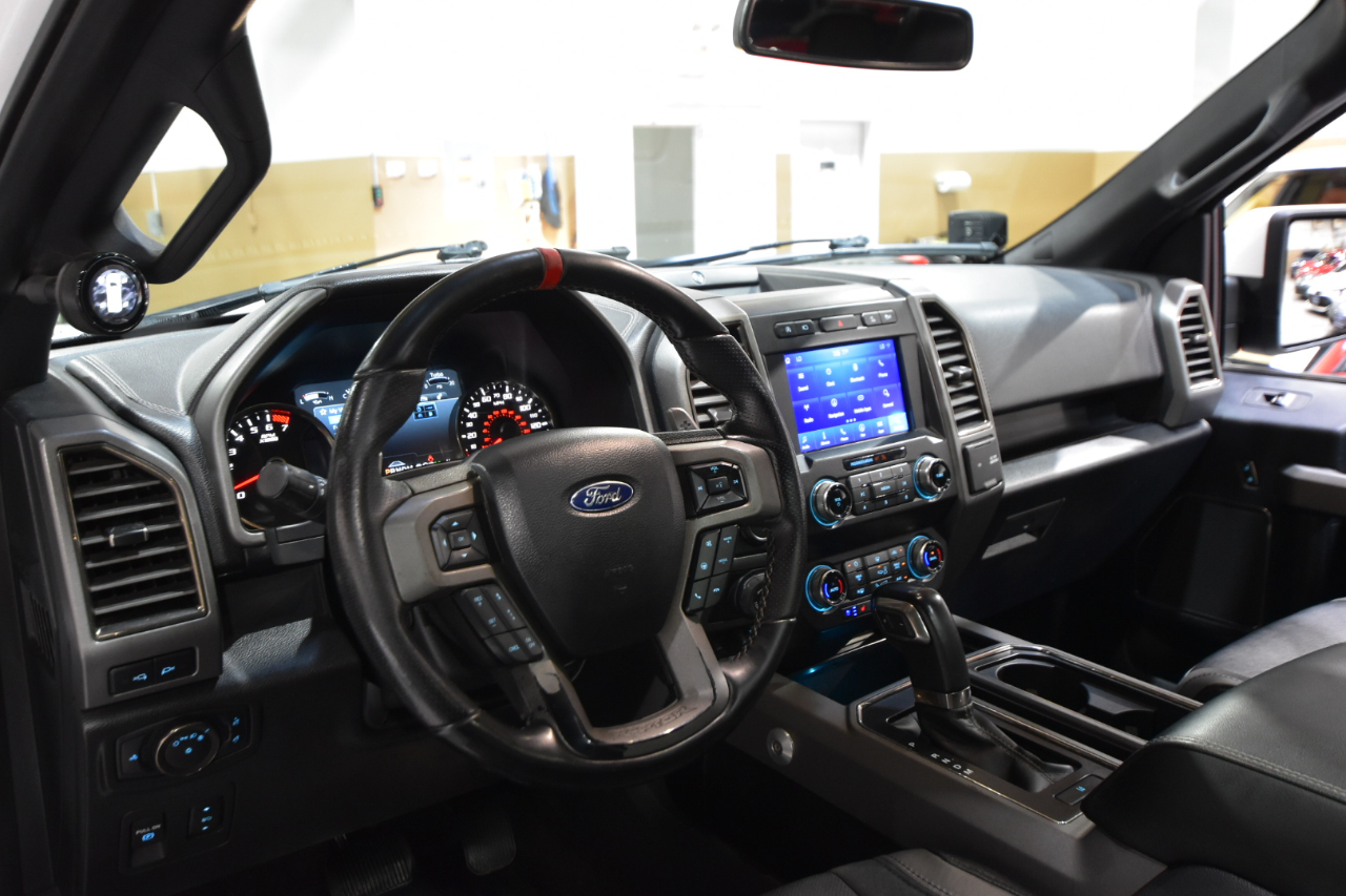 2020 Ford F-150 Raptor photo 21