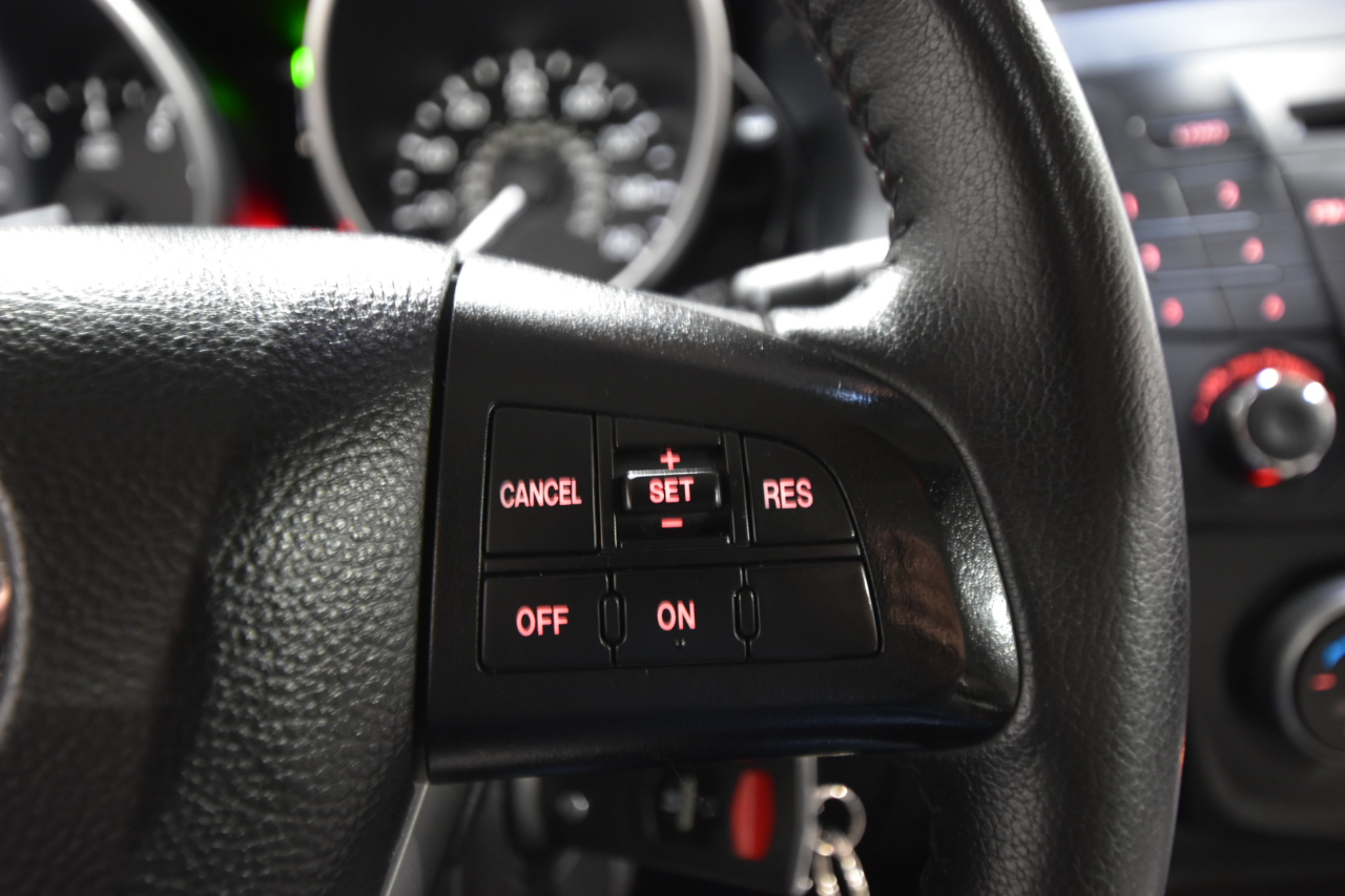 Mazda MAZDA5 4dr Wgn Auto Touring 2014 Mazda MAZDA5 4dr Wgn Auto Touring 2014