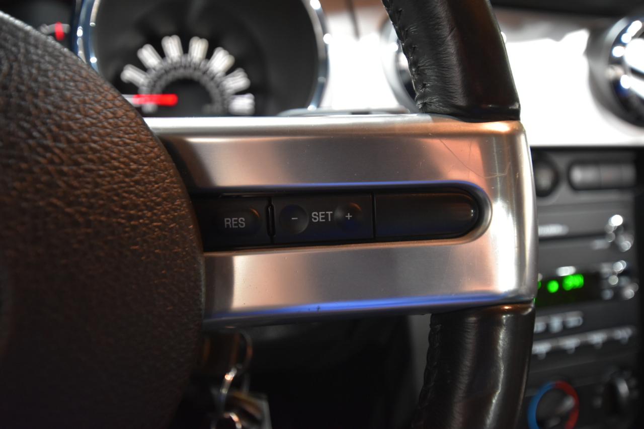 Ford Mustang 2dr Cpe GT Deluxe 2008