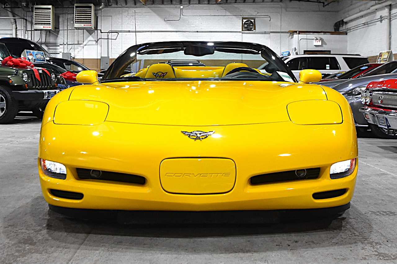 Chevrolet Corvette 2dr Convertible 2003