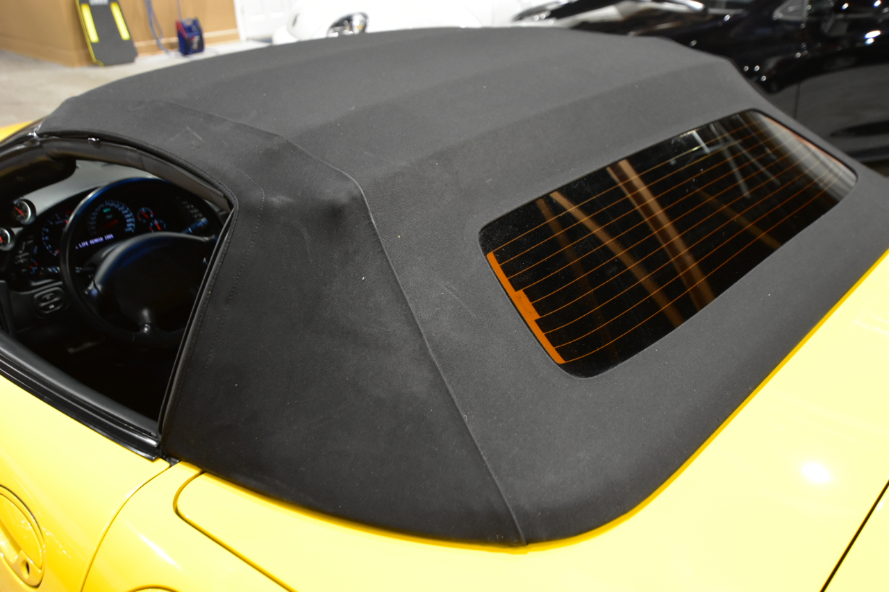 Chevrolet Corvette 2dr Convertible 2003