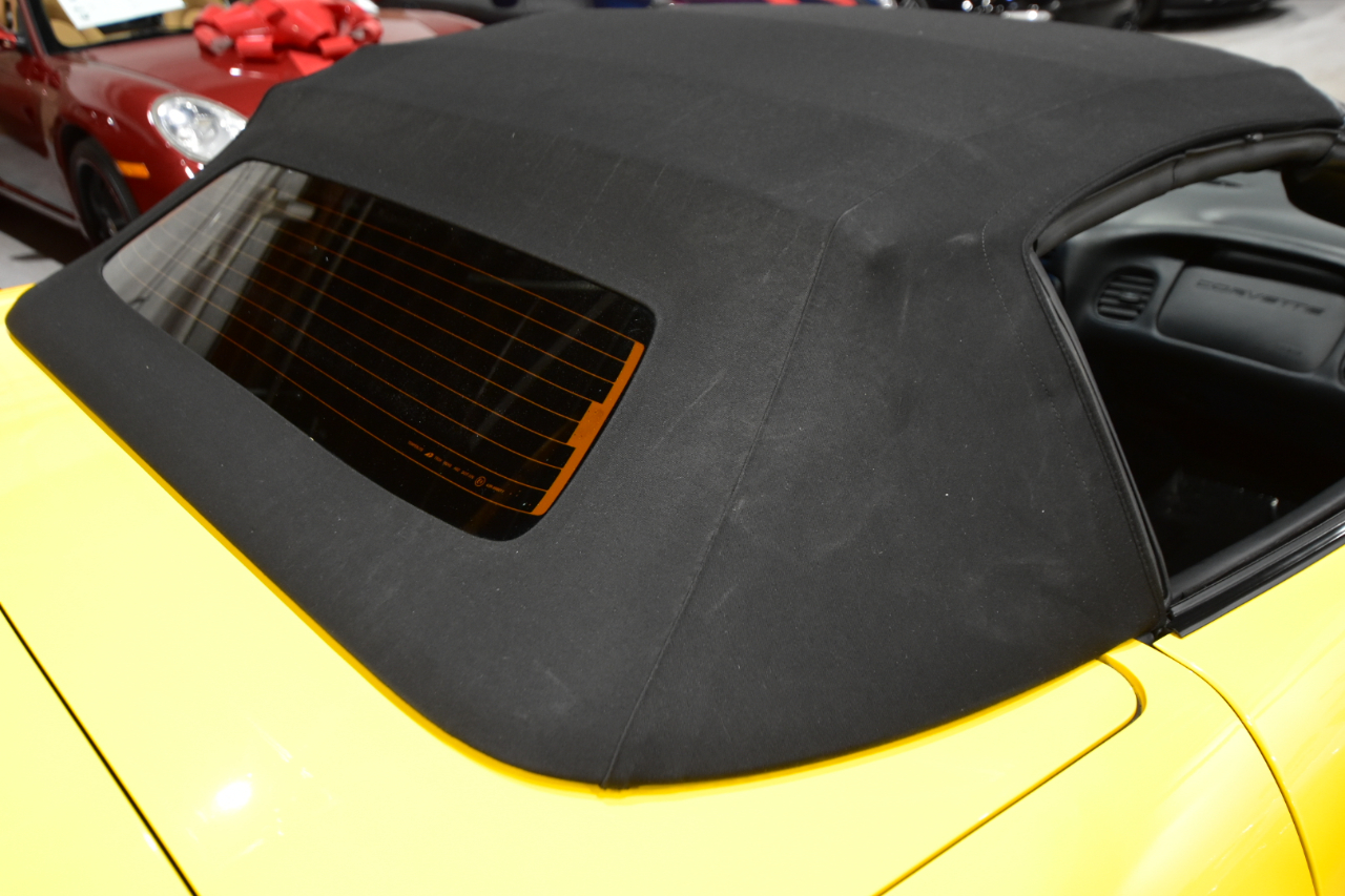 Chevrolet Corvette 2dr Convertible 2003