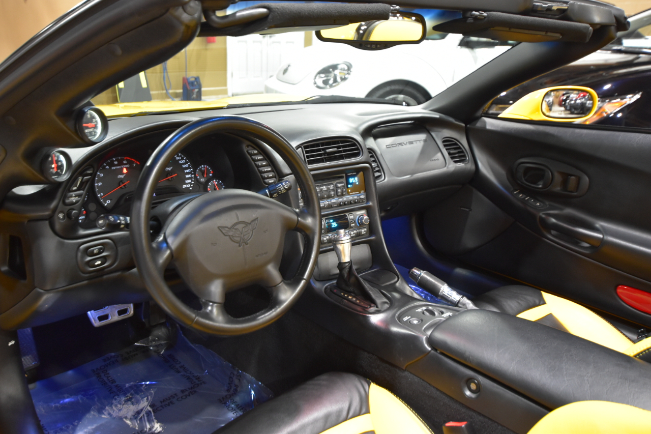 Chevrolet Corvette 2dr Convertible 2003