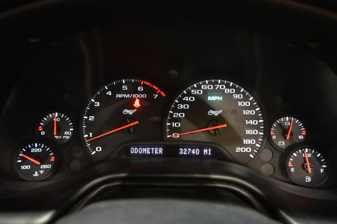 Chevrolet Corvette 2dr Convertible 2003