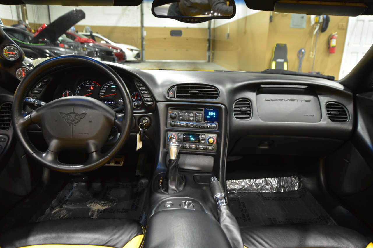 Chevrolet Corvette 2dr Convertible 2003