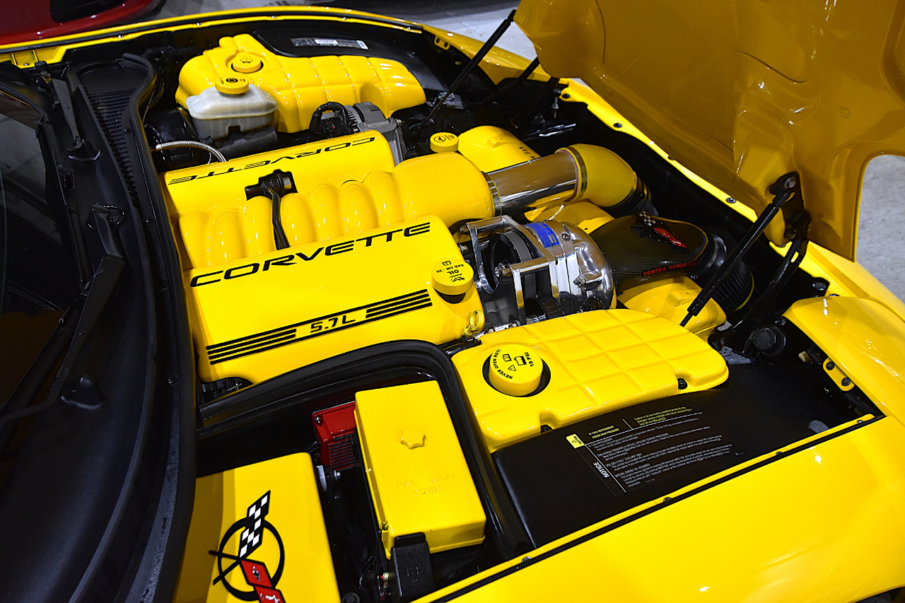 Chevrolet Corvette 2dr Convertible 2003