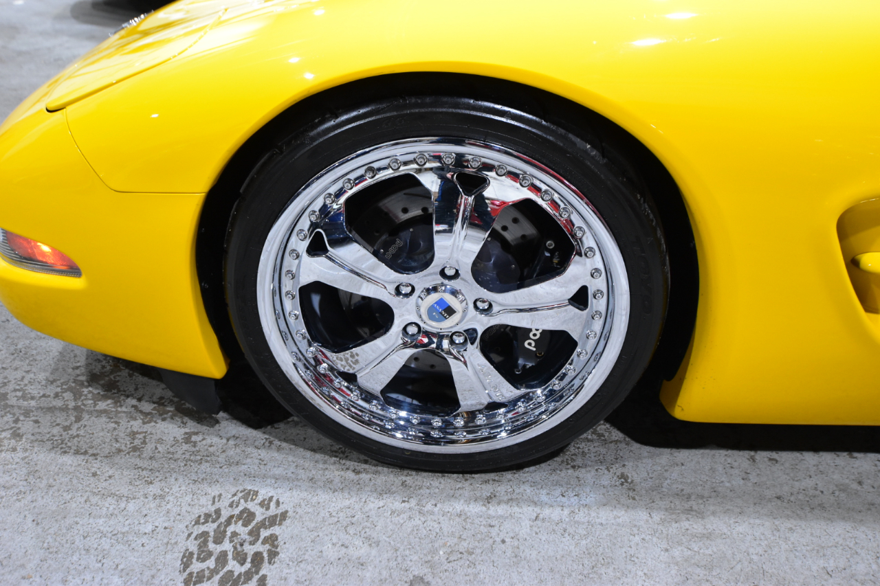 Chevrolet Corvette 2dr Convertible 2003