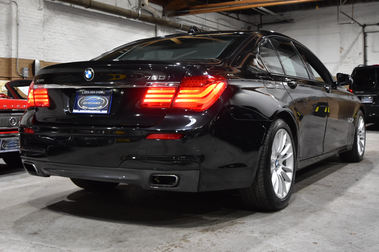 BMW 7 Series 4dr Sdn 750i xDrive AWD 2013