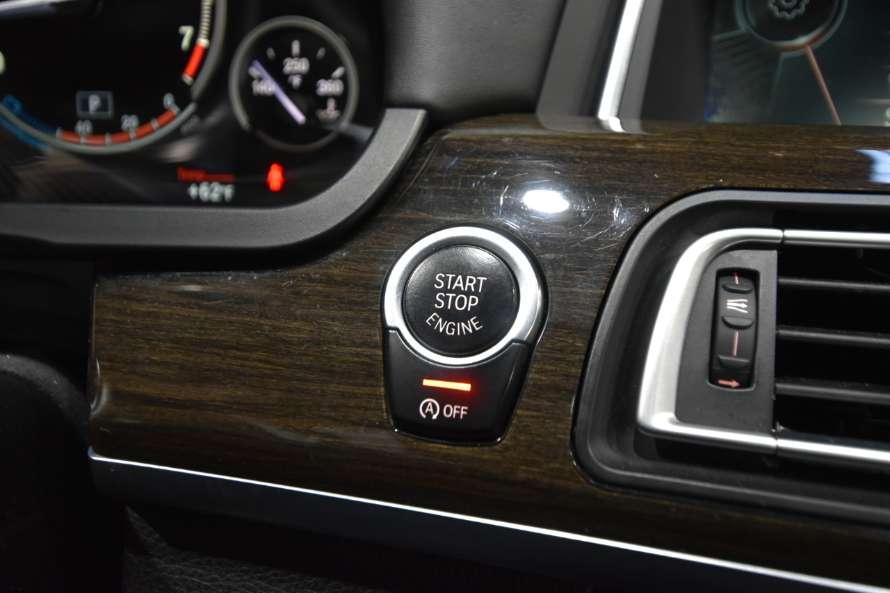 BMW 7 Series 4dr Sdn 750i xDrive AWD 2013