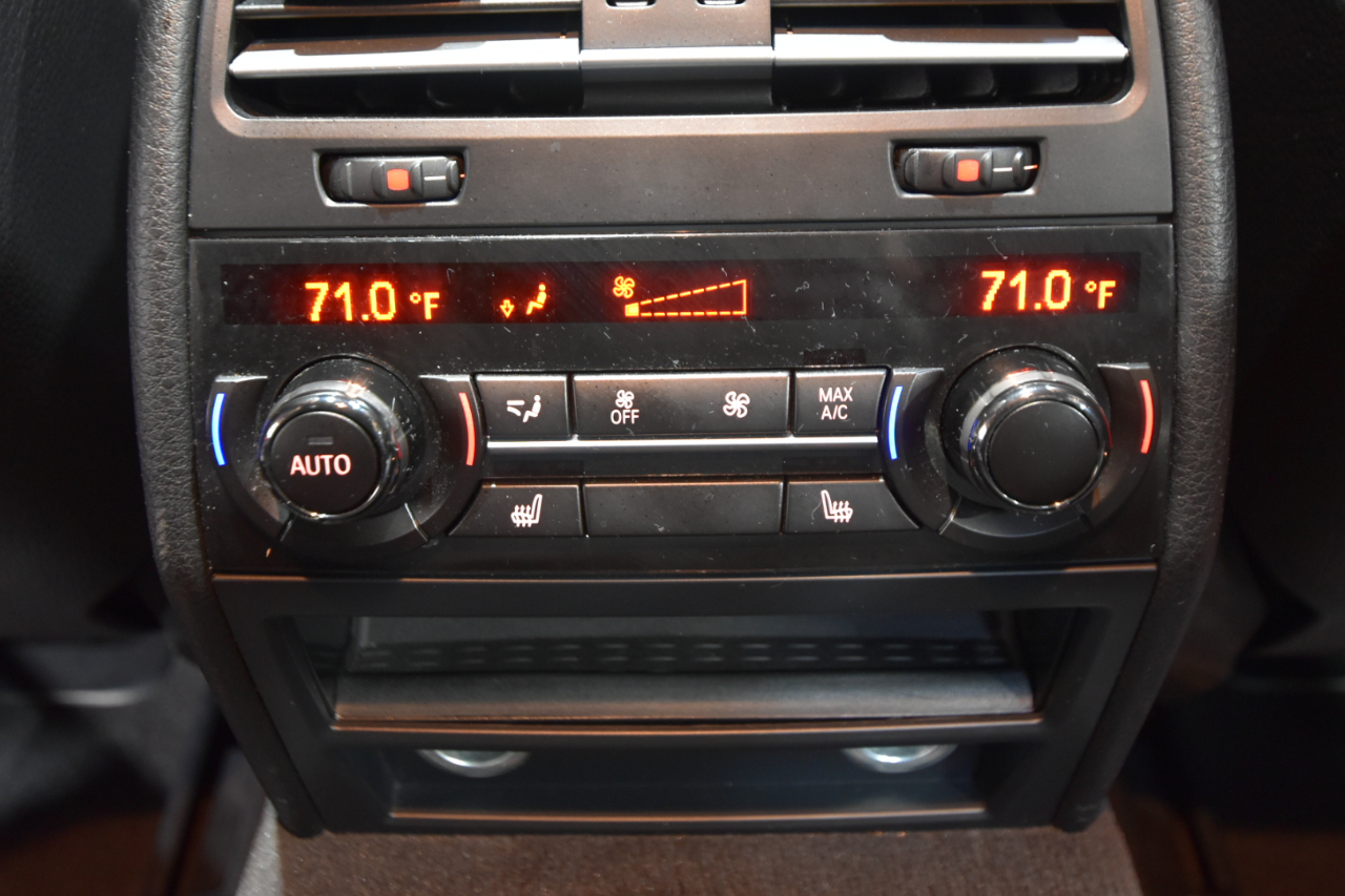 BMW 7 Series 4dr Sdn 750i xDrive AWD 2013