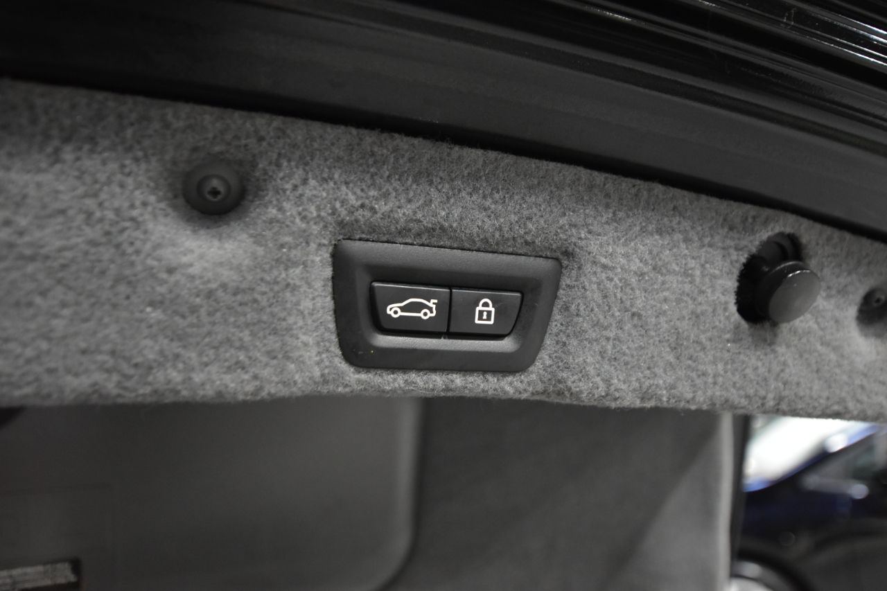 BMW 7 Series 4dr Sdn 750i xDrive AWD 2013