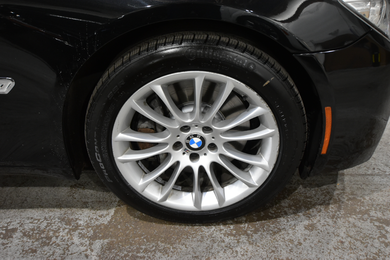 BMW 7 Series 4dr Sdn 750i xDrive AWD 2013