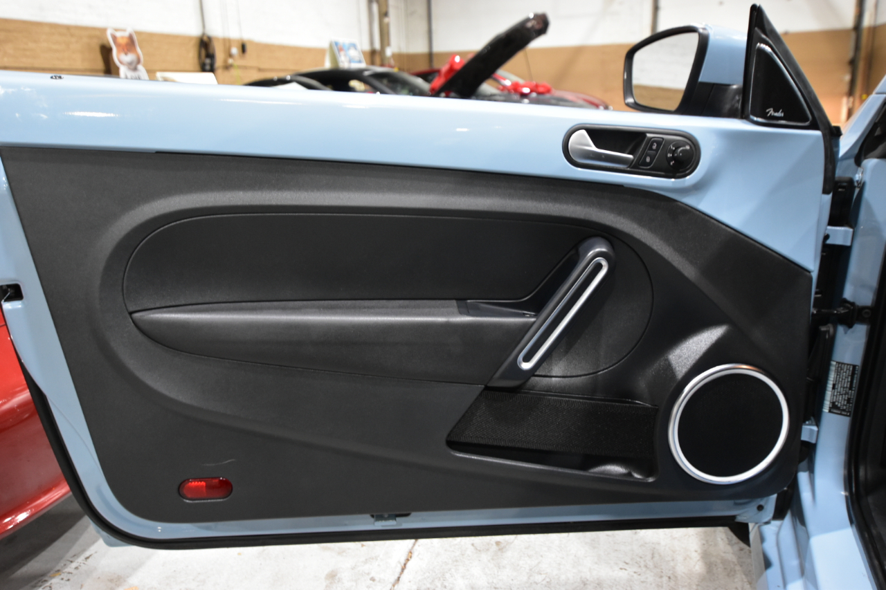 Volkswagen Beetle Coupe 2dr Auto 2.5L 2013