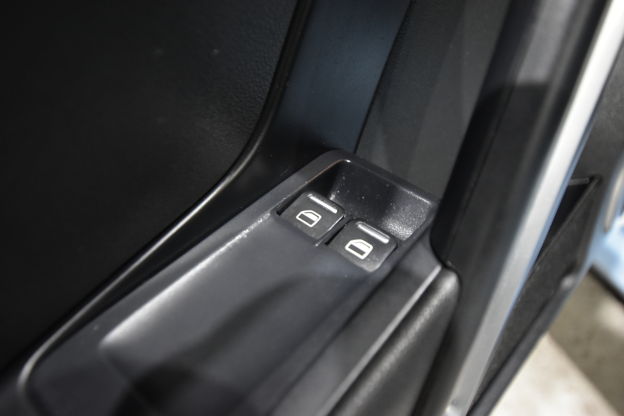 Volkswagen Beetle Coupe 2dr Auto 2.5L 2013