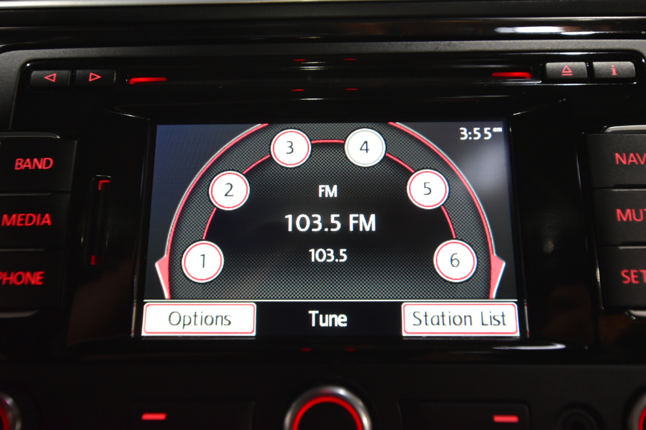 Volkswagen Beetle Coupe 2dr Auto 2.5L 2013