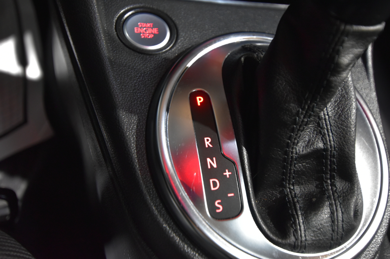 Volkswagen Beetle Coupe 2dr Auto 2.5L 2013