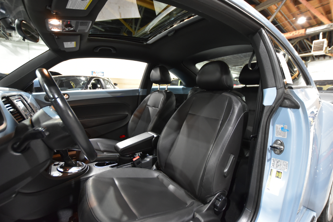Volkswagen Beetle Coupe 2dr Auto 2.5L 2013