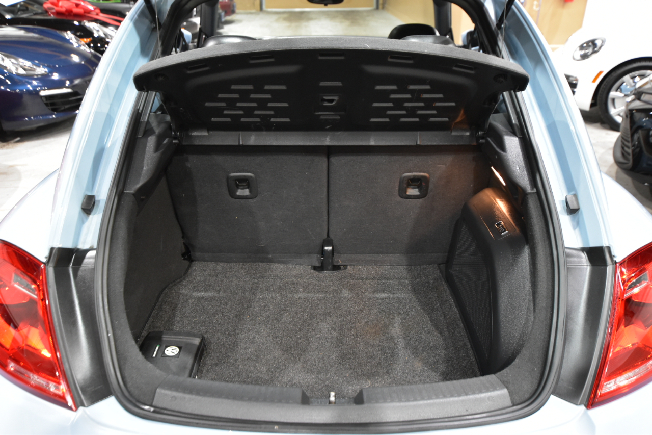 Volkswagen Beetle Coupe 2dr Auto 2.5L 2013