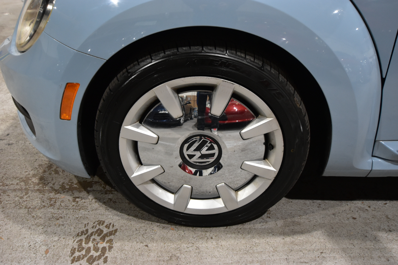 Volkswagen Beetle Coupe 2dr Auto 2.5L 2013