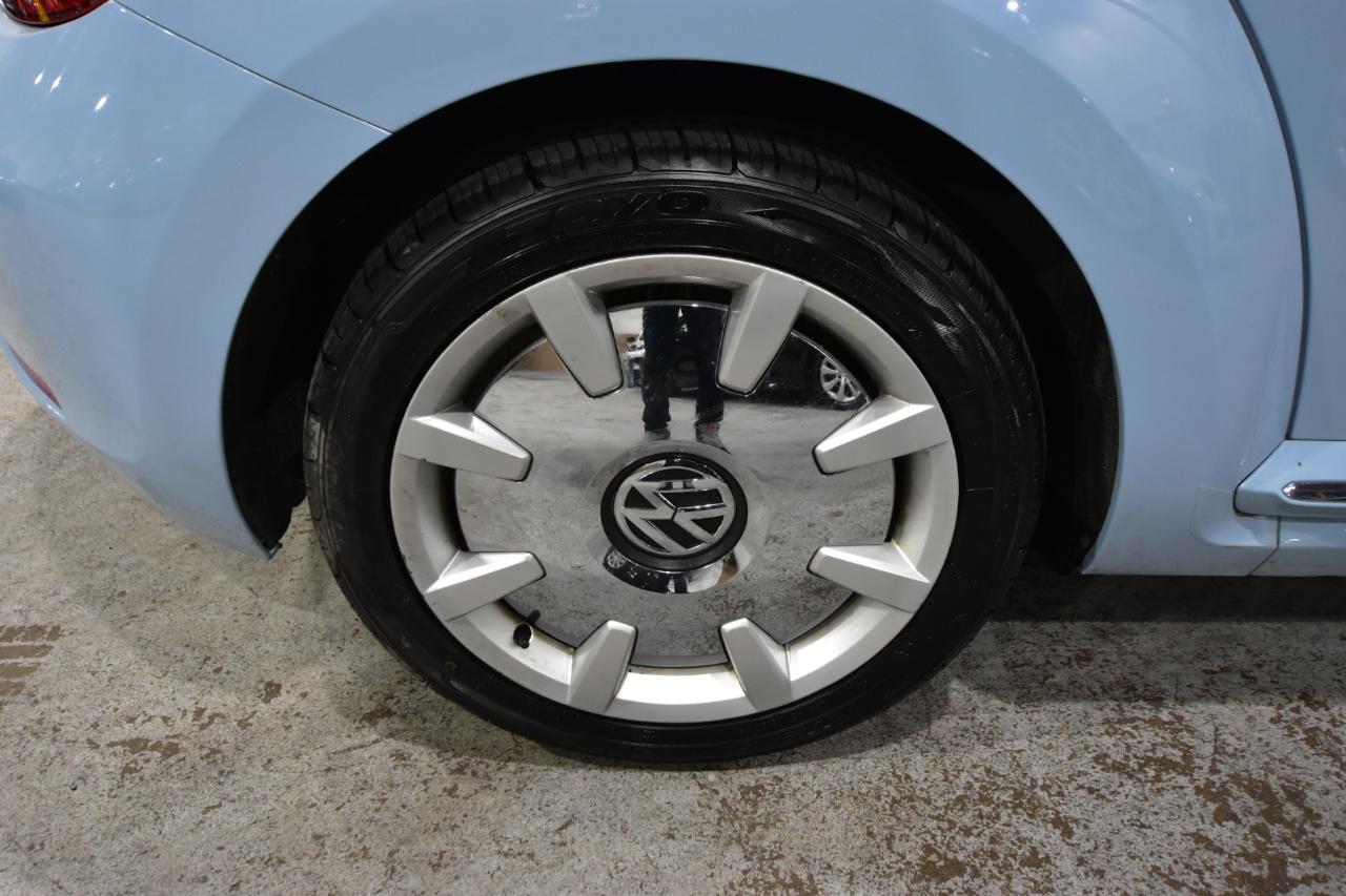 Volkswagen Beetle Coupe 2dr Auto 2.5L 2013