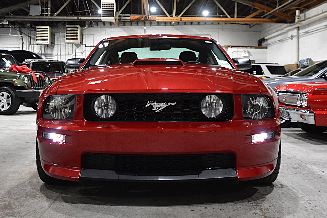 Ford Mustang 2dr Cpe GT Deluxe 2008