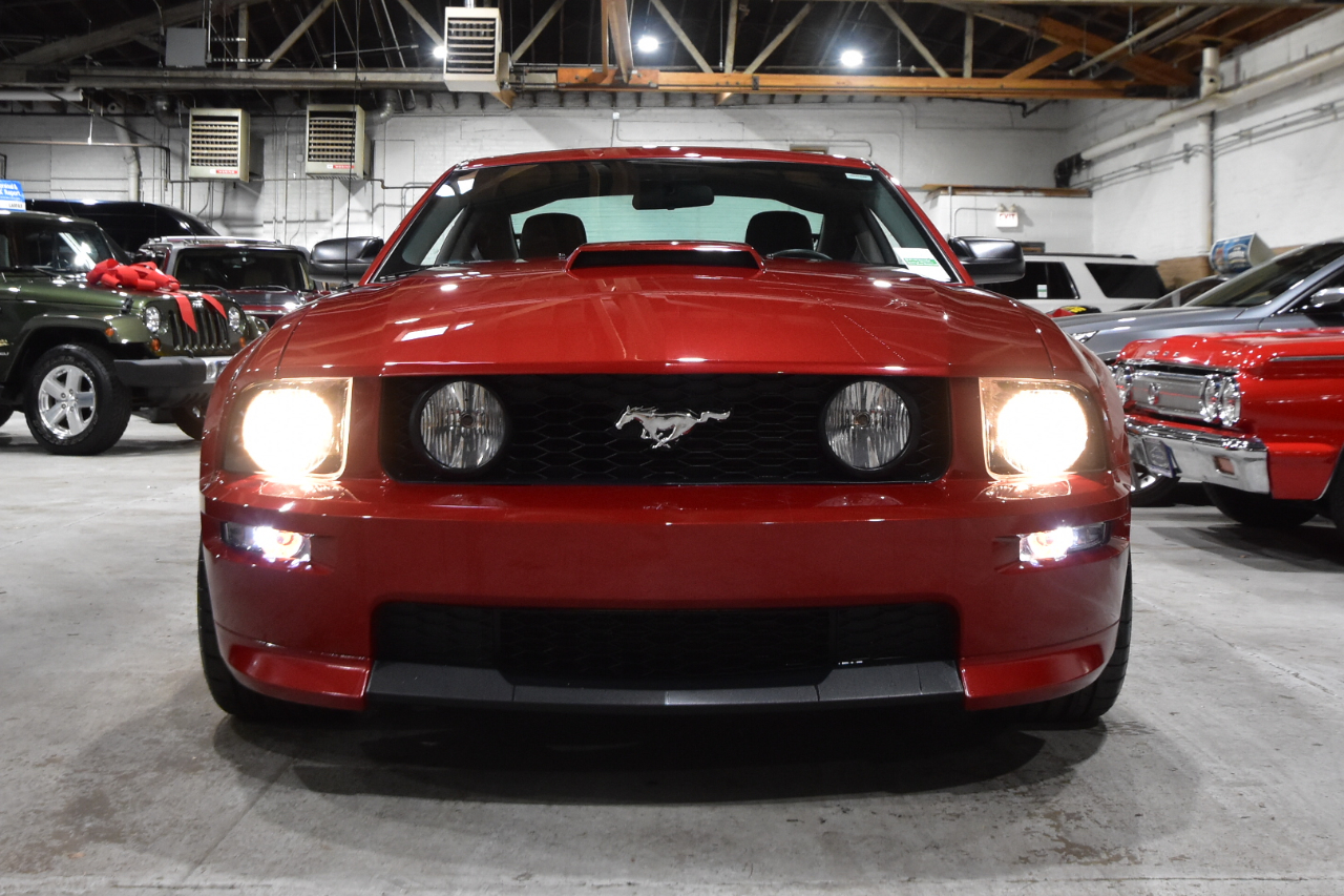 Ford Mustang 2dr Cpe GT Deluxe 2008