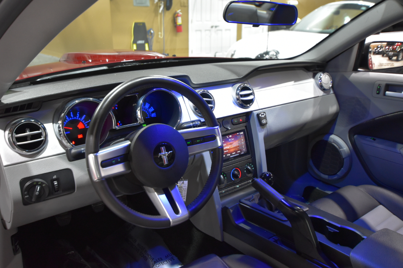 Ford Mustang 2dr Cpe GT Deluxe 2008