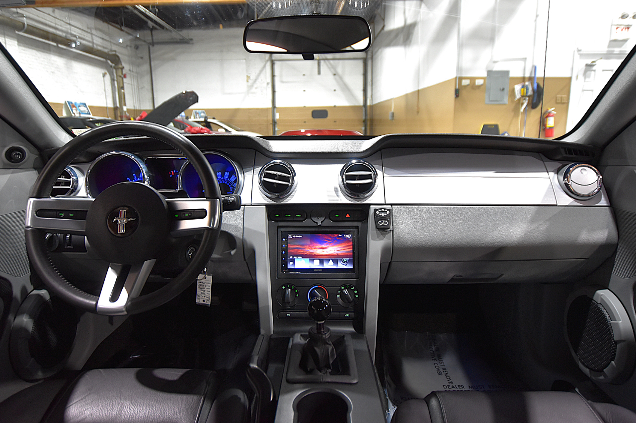 Ford Mustang 2dr Cpe GT Deluxe 2008