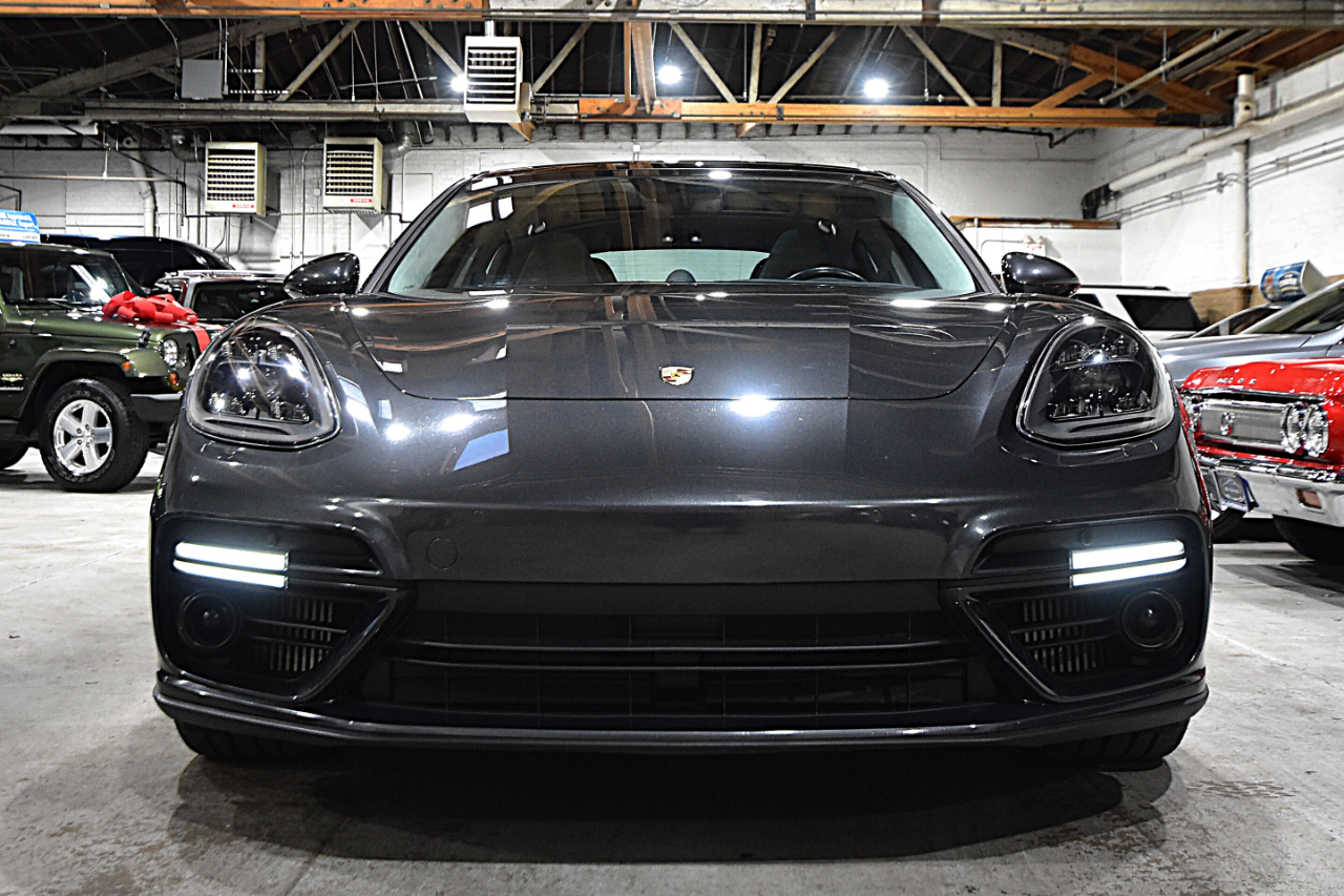 Porsche Panamera Turbo AWD 2018