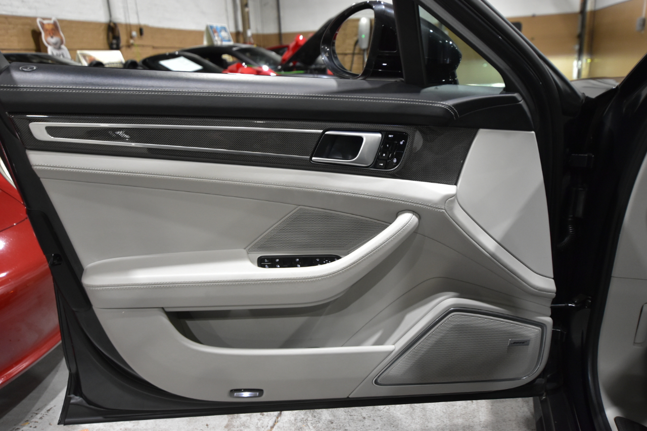 Porsche Panamera Turbo AWD 2018