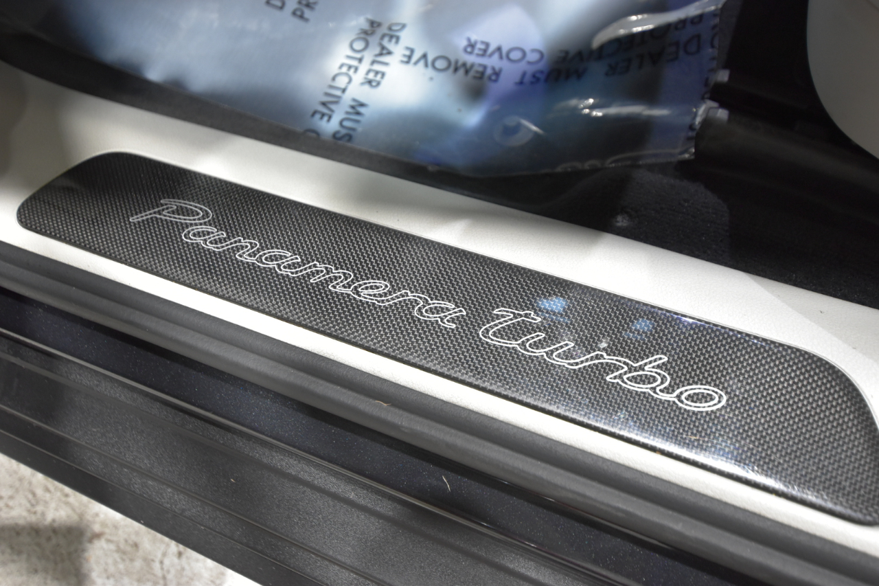 Porsche Panamera Turbo AWD 2018