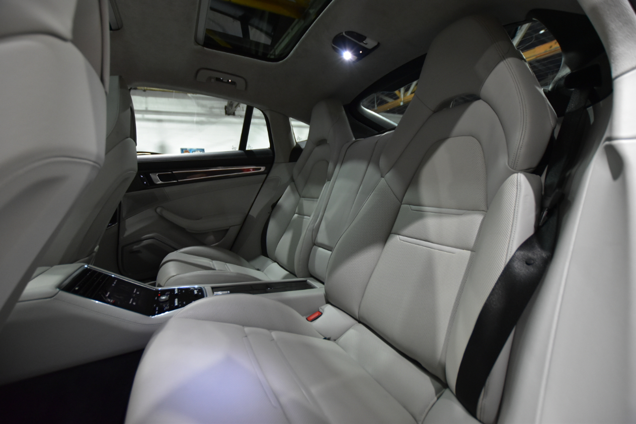 Porsche Panamera Turbo AWD 2018