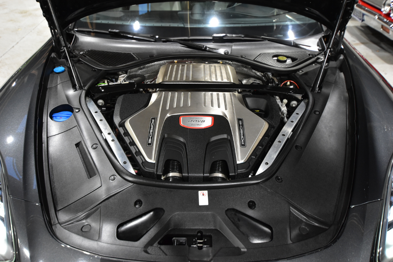 Porsche Panamera Turbo AWD 2018