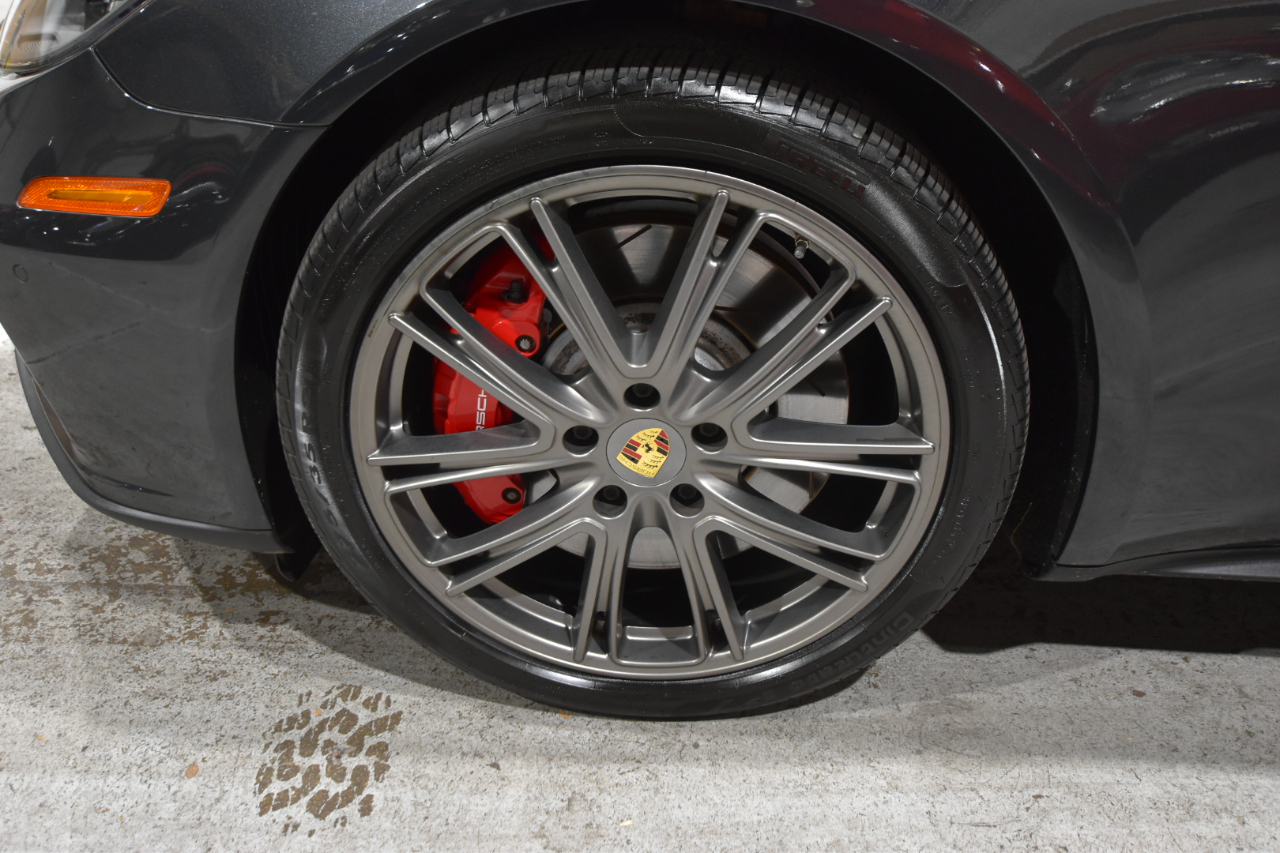 Porsche Panamera Turbo AWD 2018