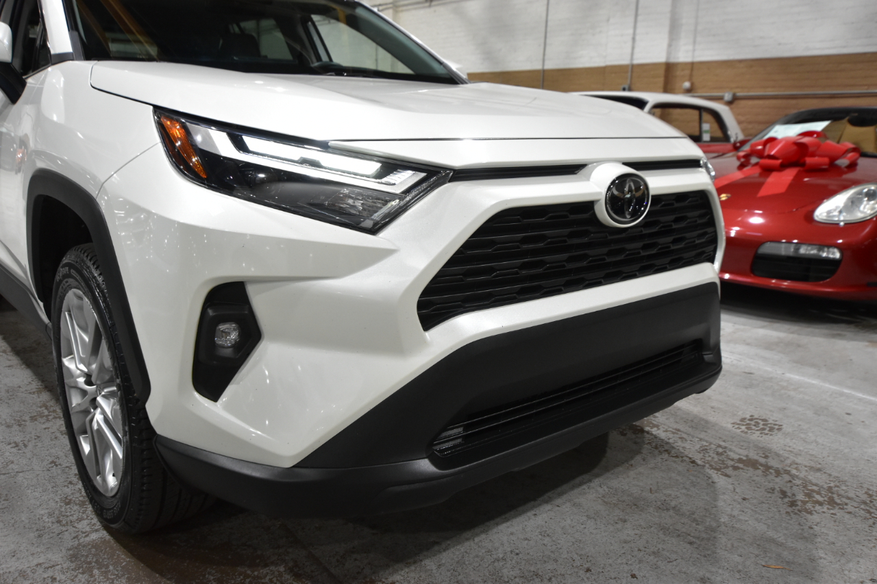 Toyota RAV4 XLE Premium AWD (Natl) 2022
