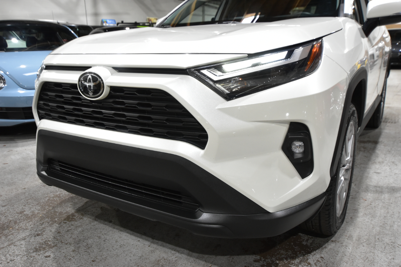 Toyota RAV4 XLE Premium AWD (Natl) 2022