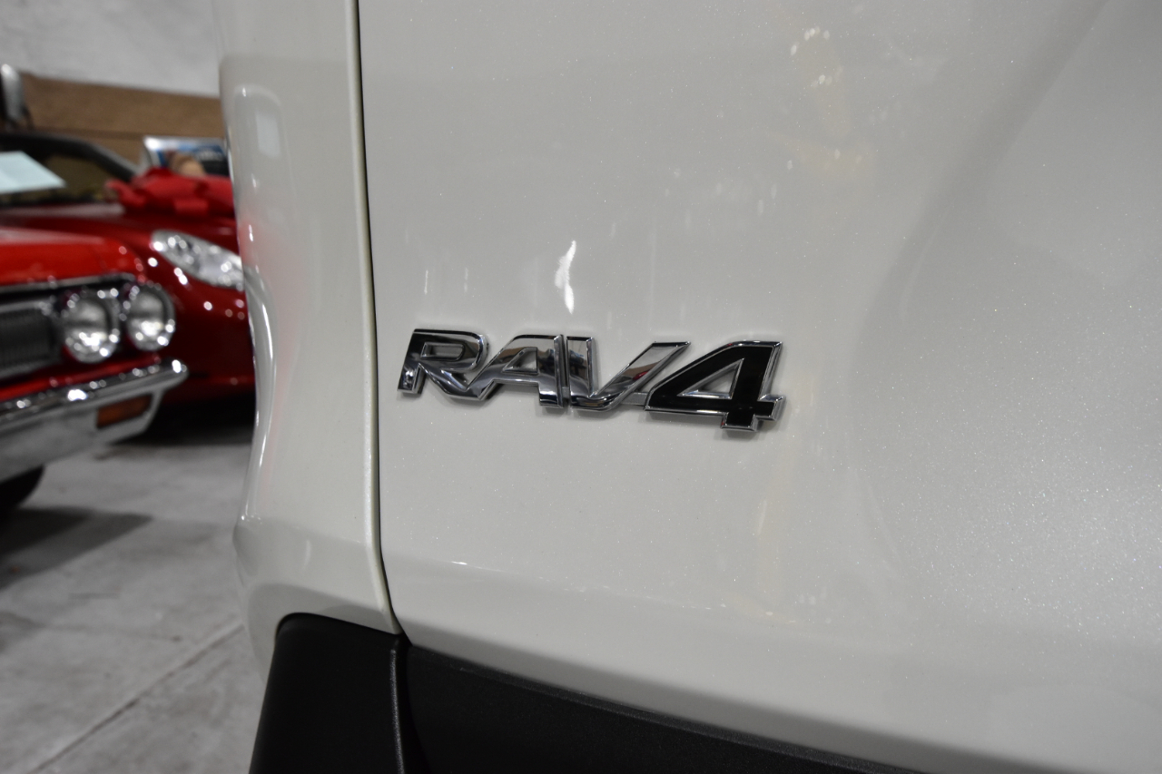 Toyota RAV4 XLE Premium AWD (Natl) 2022